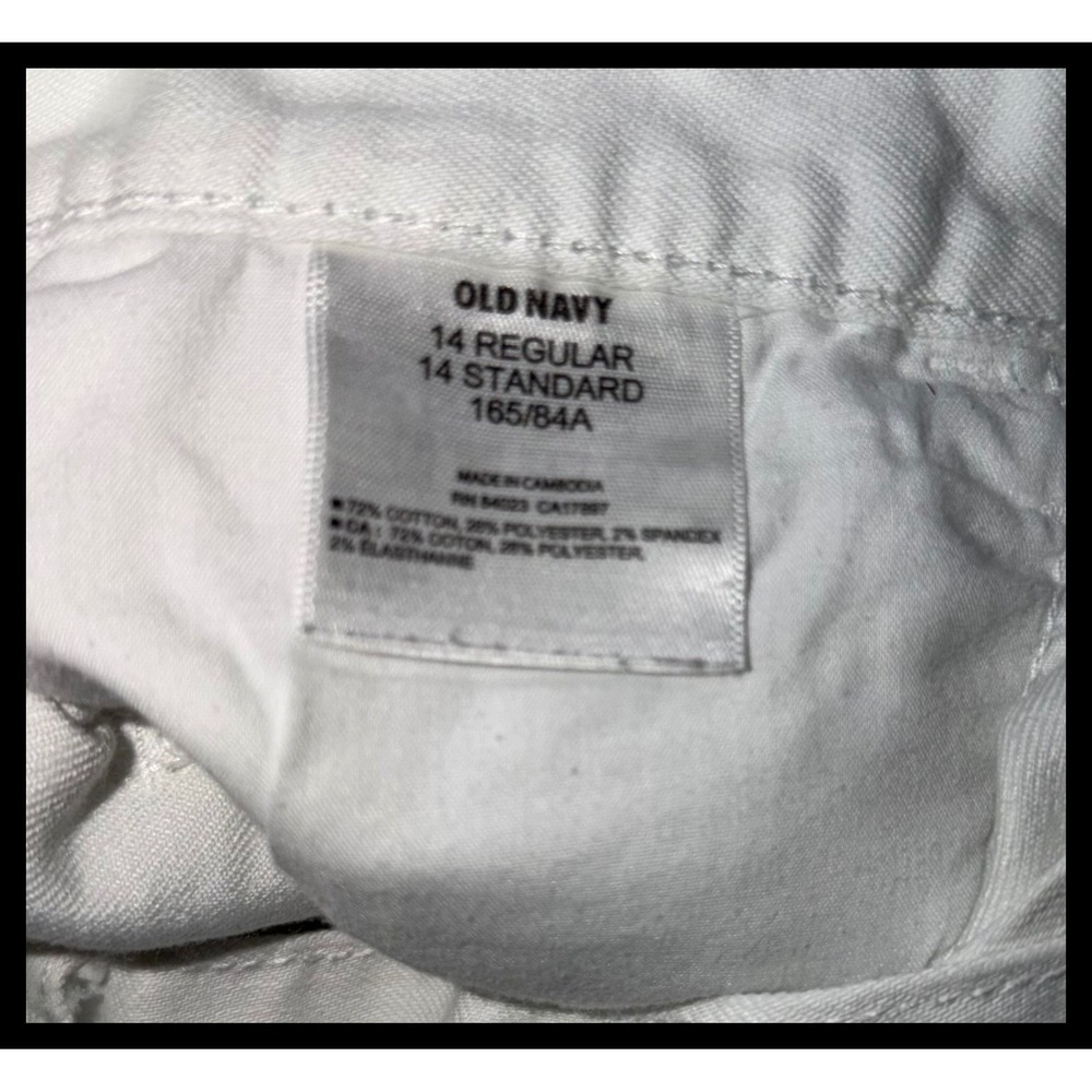 Old Navy The Sweetheart Denim Shorts Womens 14 White Cuffed Casual Summer - Picture 3 of 8